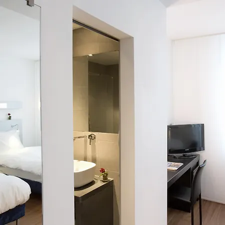 Aqua By Happyculture Hotel