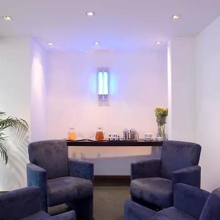 Aqua By Happyculture Hotel